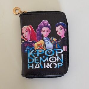 K-Pop Black Zipper Wallet